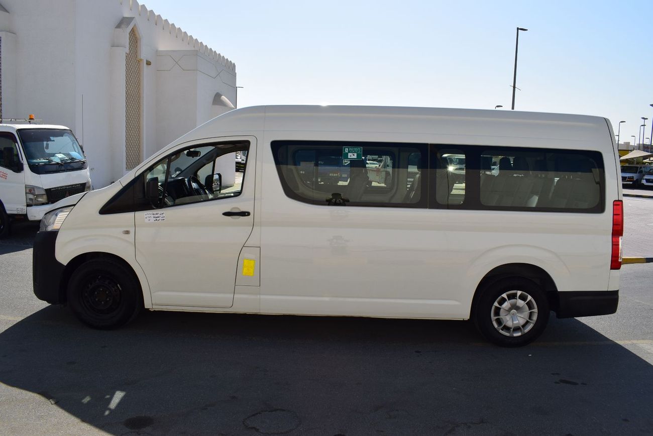 Toyota Hiace Toyota Hiace  Commuter GL High Roof 3.5L, Model:2021. Excellent condition