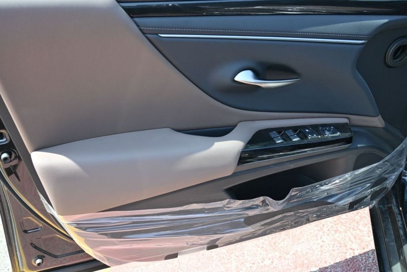 Lexus ES 300 Lexus ES300h 2.5L Hybrid, Sedan, FWD, 4 Doors, Radar, Cruise Control, Lane Assist, Front Electric &