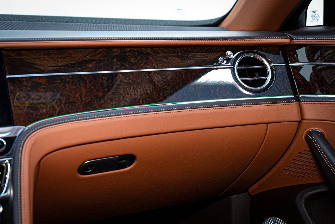 Bentley Flying Spur 2.9T Hybrid