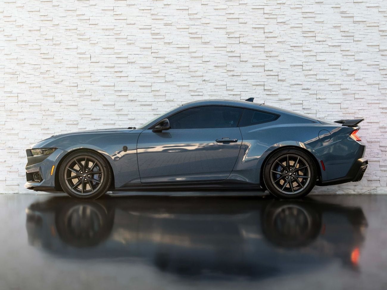 Ford Mustang DARK HORSE 5.0 (500HP) A/T