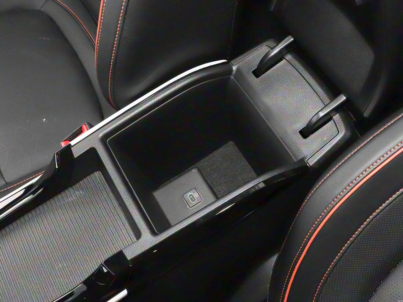 كيا سيلتوس Std 1.6L (123 HP)