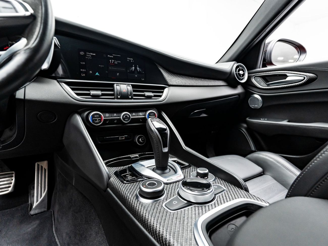 Alfa Romeo Giulia 2024 Alfa Romeo Giulia Quadrifoglio, 2029 Alfa Romeo Warranty + 2029 Service Contract, Low KMs, GCC