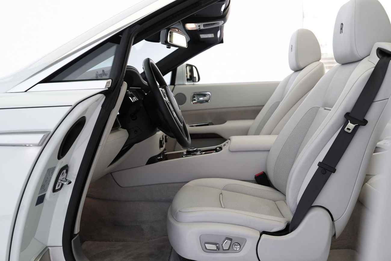 رولز رويس داون Rolls Royce Dawn