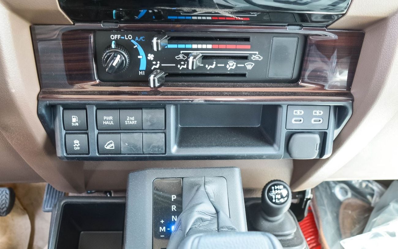 تويوتا لاند كروزر بيك آب TOYOTA LAND CURISER 79 4.0L 4WD PETROL SC PICKUP 2025