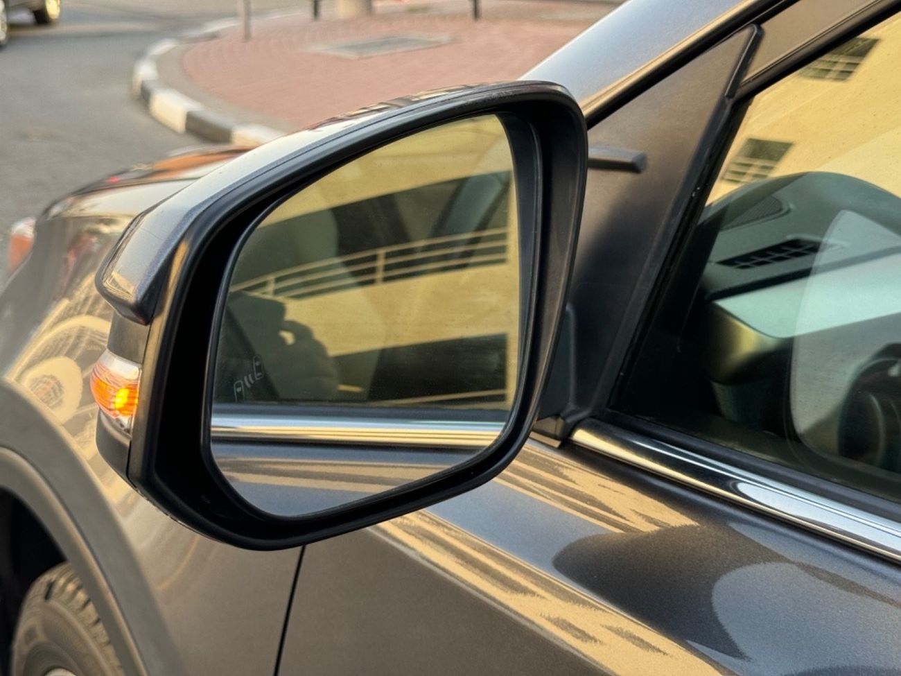 Toyota RAV4 2016 LIMITED HYBRID ENGINE FULL OPTION AWD LOW MILES USA IMPORTED