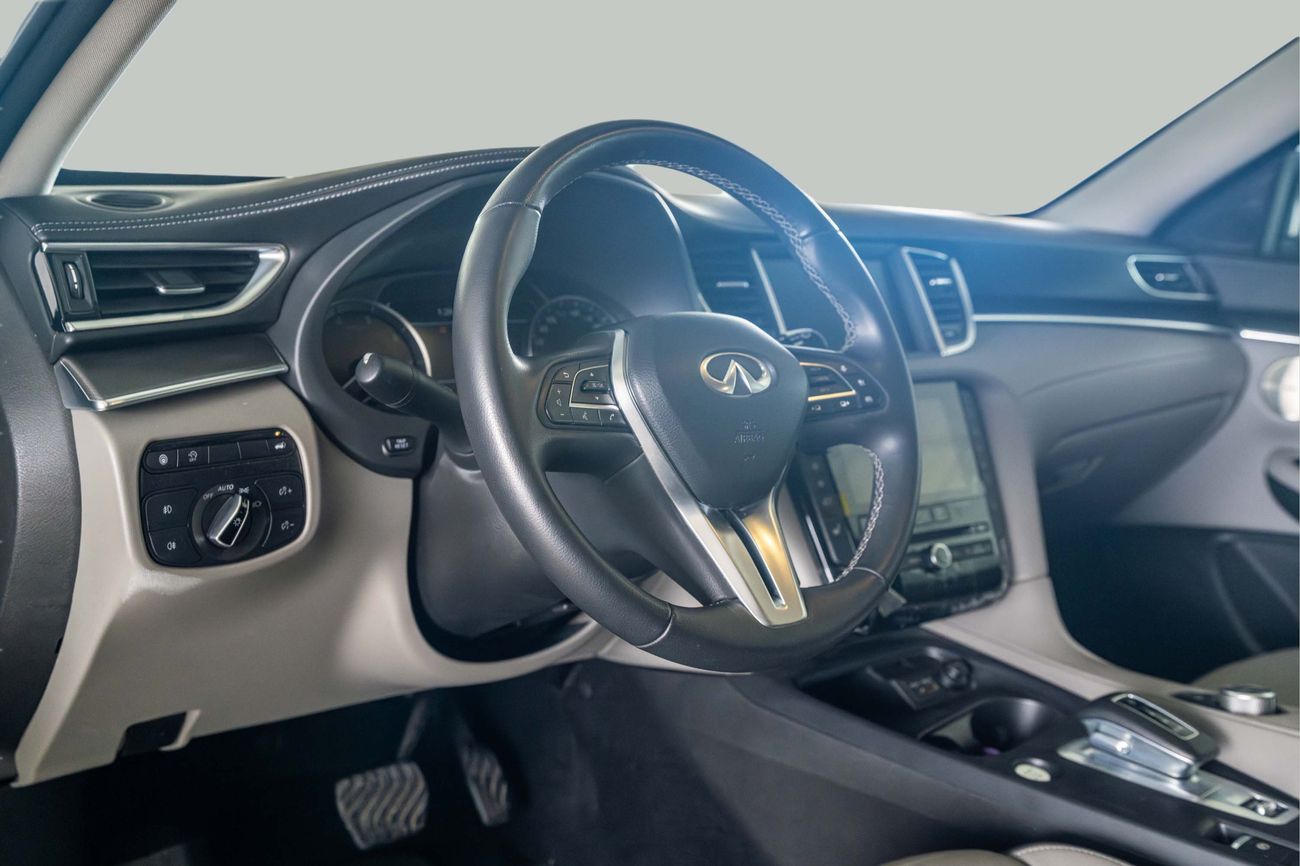 إنفينيتي QX50 LUXE 2.0