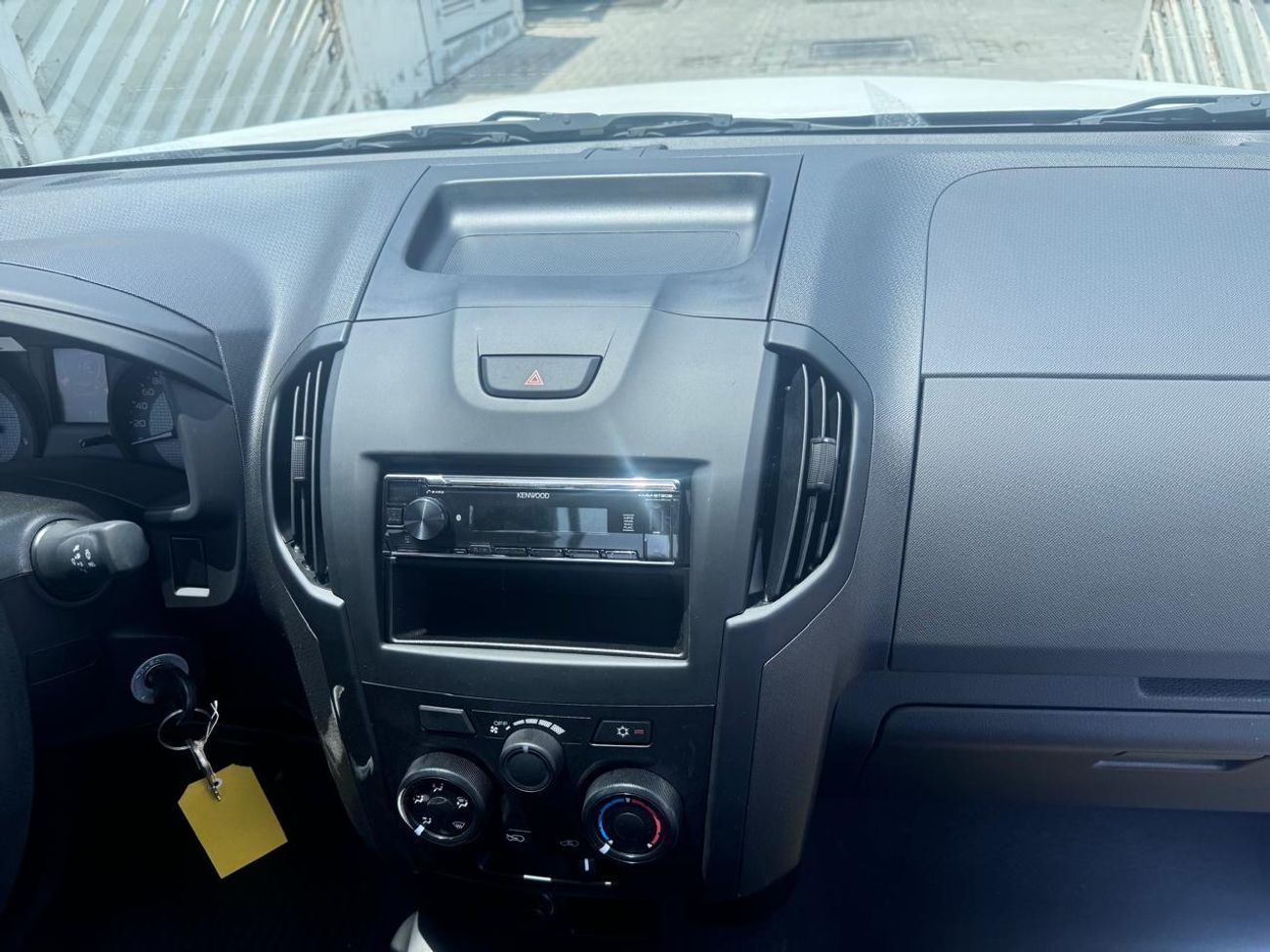 Isuzu DMax 2.5L 2WD (4x2) Single Cab (2 Doors) MY 2026 - Made in India