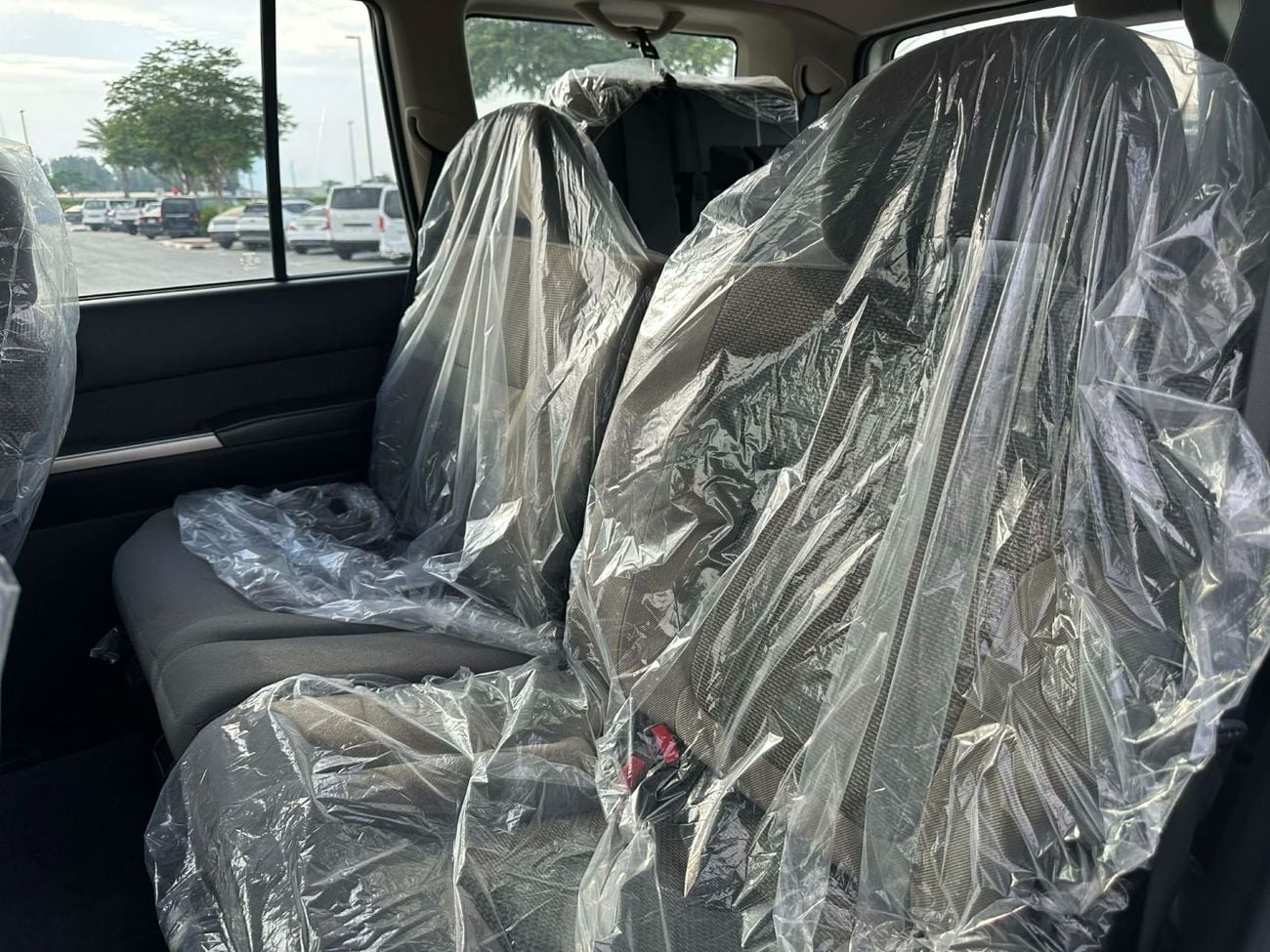 نيسان باترول سفاري GL 4.8L M/T (7 Seater)