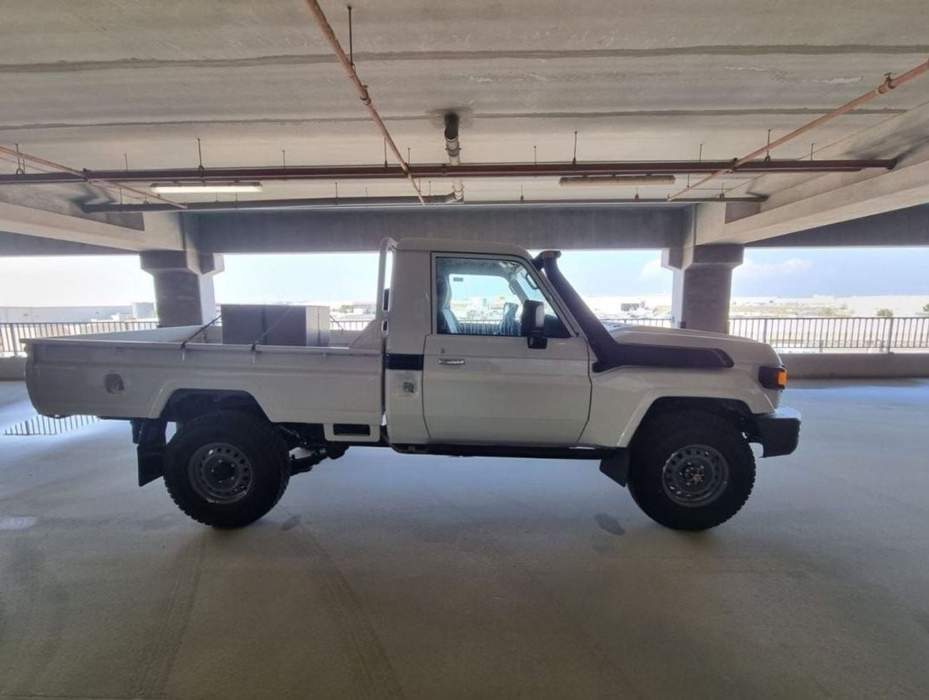 تويوتا لاند كروزر بيك آب SINGLE CABIN DIESEL 6 CYLINDERS MANUAL