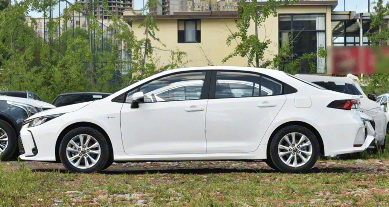 Toyota Corolla 1.8L Intelligent Hybrid Dual Engine Elite Edition
