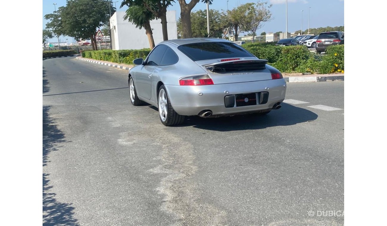 Porsche Carrera GT 4s