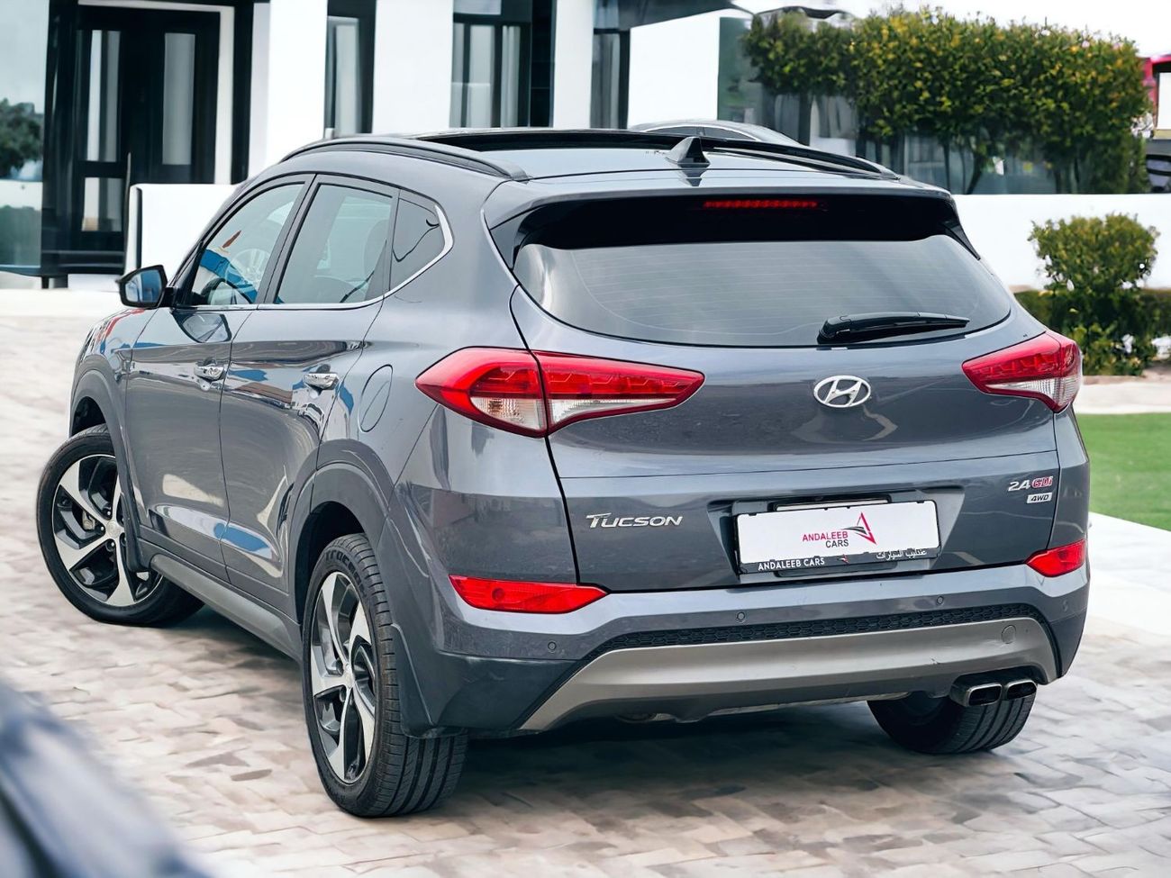 Hyundai Tucson AED1,070 PM | HYUNDAI TUCSON 2016 2.4L GDi 4WD | FSH | GCC | WELL MAINTAINED