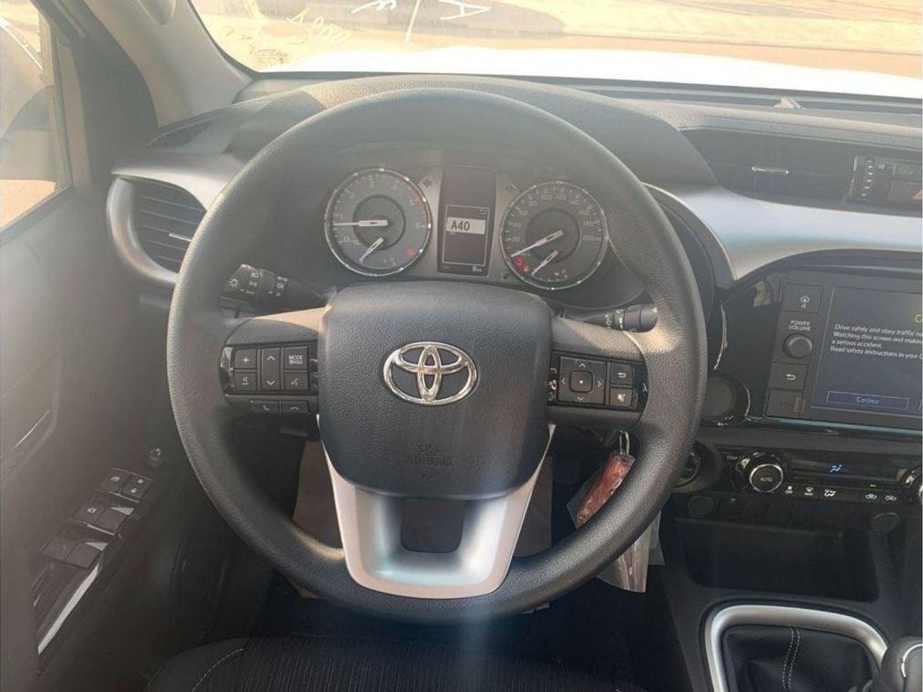 تويوتا هيلوكس HI-LUX DC - SR5 -4WD M/T V4 2.4L DSL - POWER OPTION - DOUBLE AC - 23MY