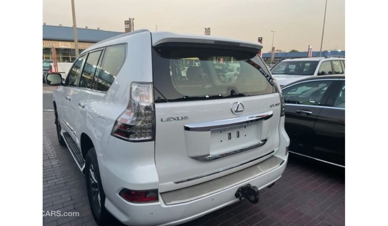 Lexus GX460 LEXUS GX460 PLATINUM FULLY LOADED 2016 GCC SINGLE OWNER IN MINT CONDITION