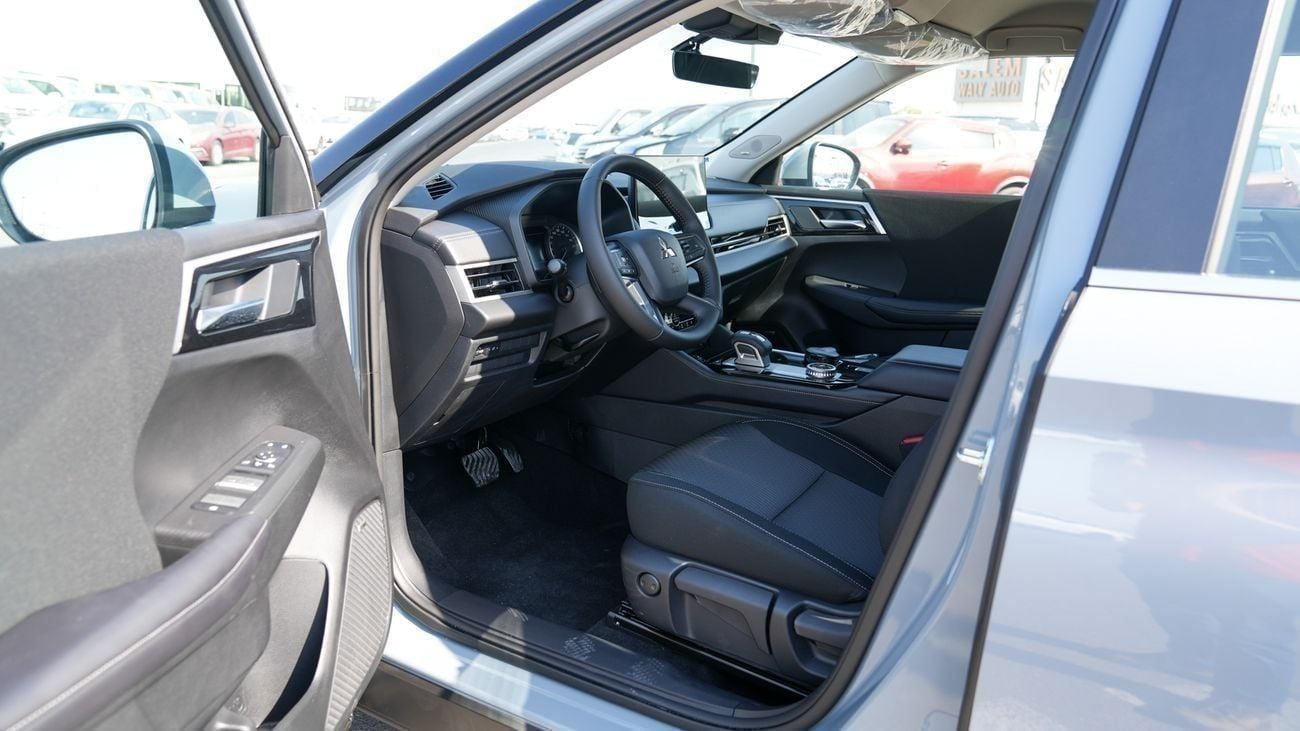 Mitsubishi Outlander HIGHLINE Brand New 2026 Mitsubishi Outlander Medium Line (G12) 2.5L | 7-Seater SUV | GCC Spec | Expo