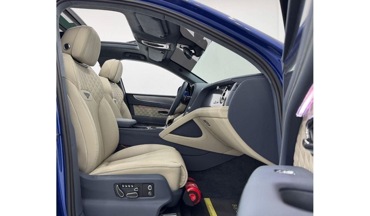 Bentley Azure 2023 Bentley Bentayga Azure, Feb 2028 Bentley Warranty + Service Pack, Very Low Kms, GCC