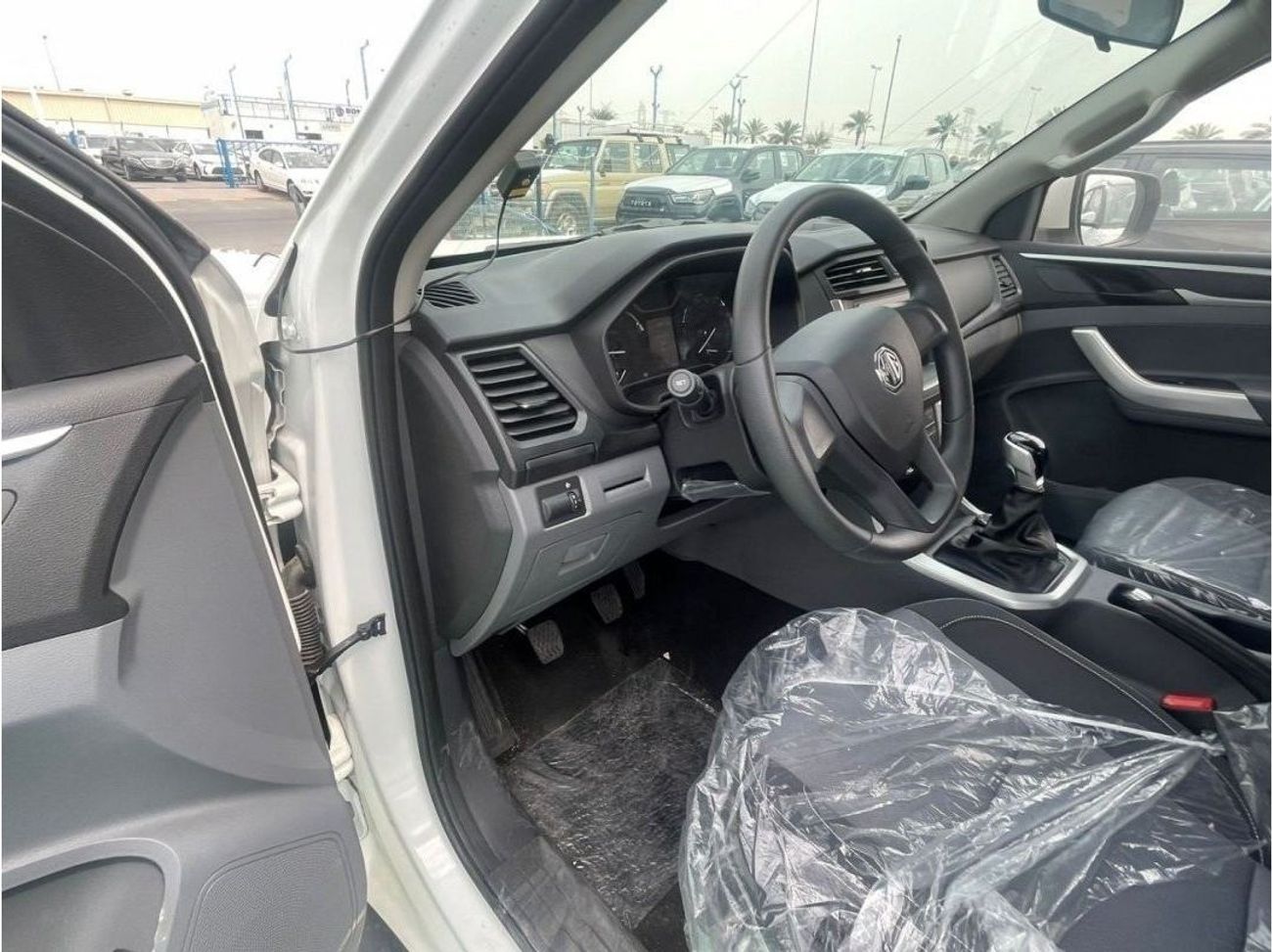 MG T60 2.8 ENGINE DIESEIL  4X4 MANUAL GEAR