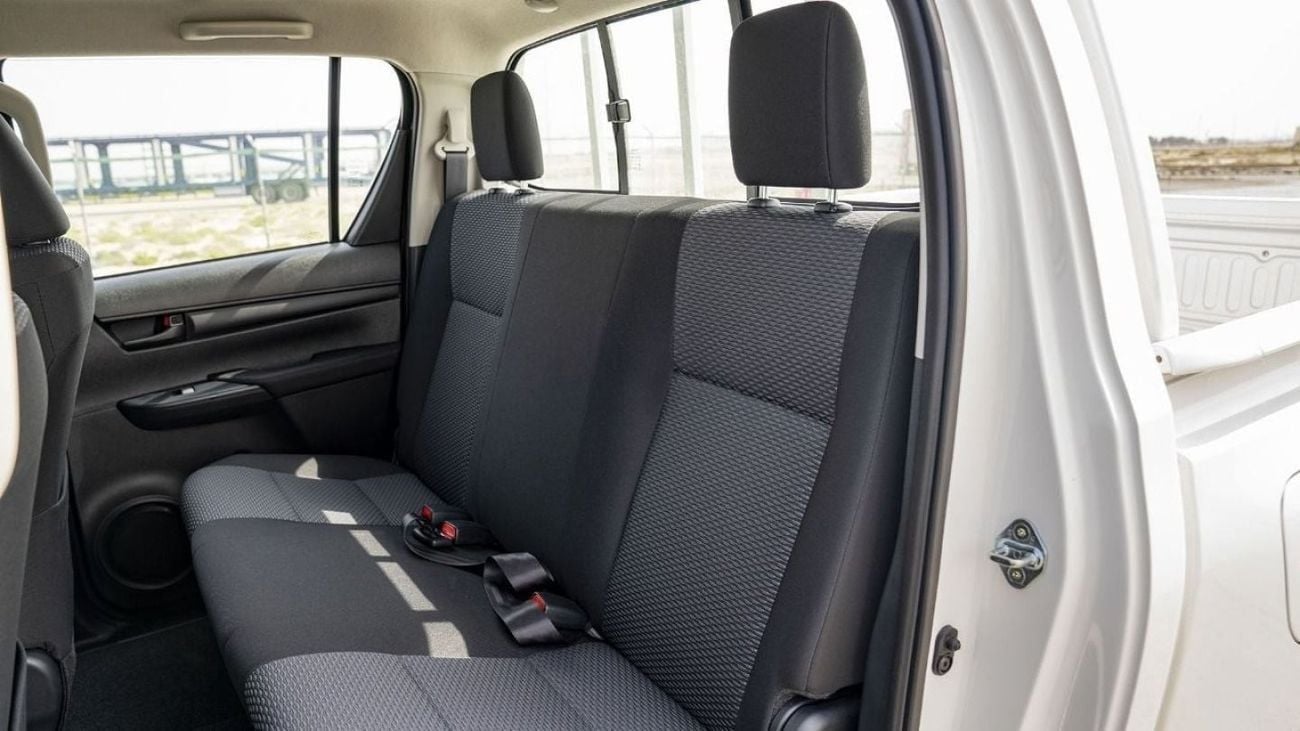 تويوتا هيلوكس GLX Toyota Hilux 2.7L petrol au A/T MY24