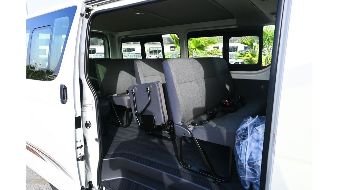 Toyota Hiace Toyota Hiace 2024 15 seats 2.5 L Diesel