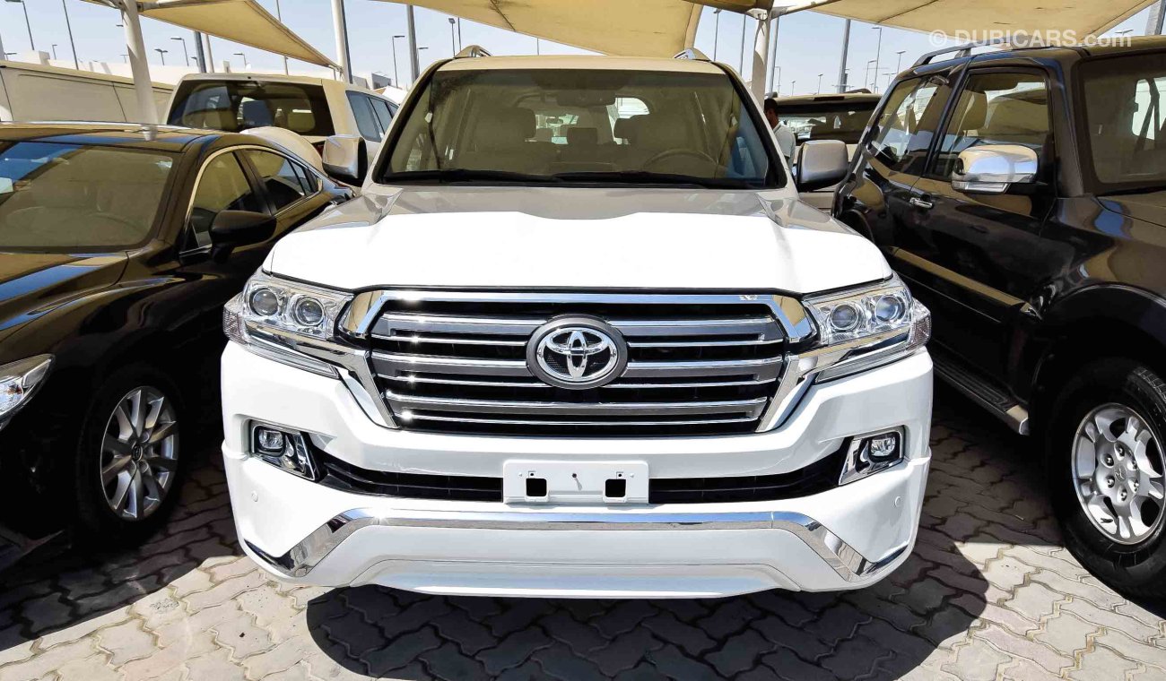 Toyota Land Cruiser GXR V6 With 2016 Body kit