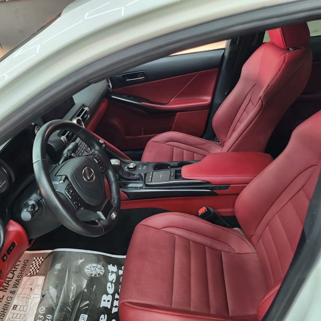 لكزس IS 350 F Sport 3.5L (311 HP)