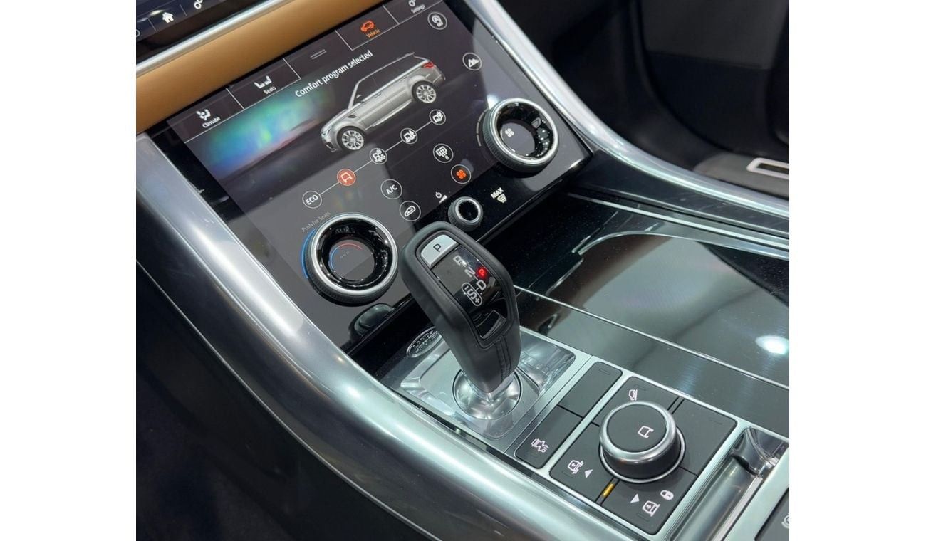 Land Rover Range Rover Sport HSE 3.0L (340 HP) 2019 Range Rover Sport HSE, 1 Year Warranty, Full Service History, GCC