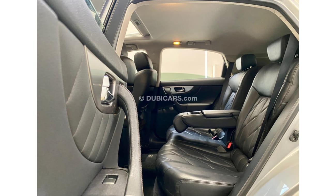 Infiniti QX70 2015 Infiniti QX70, Full Service History, Warranty, GCC