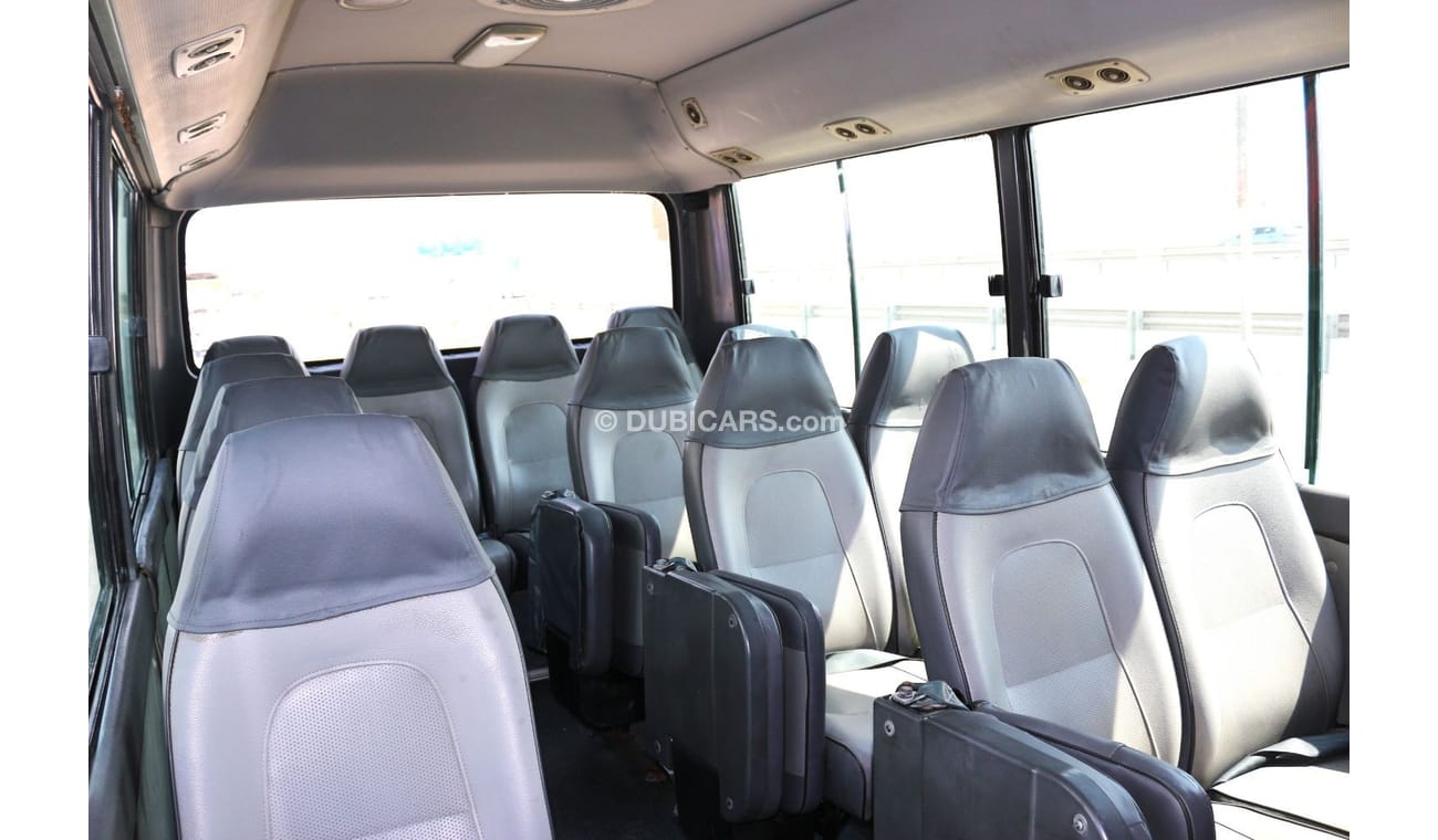 Hyundai County Hyundai county 2011 diesel 26 passenger  gulf space