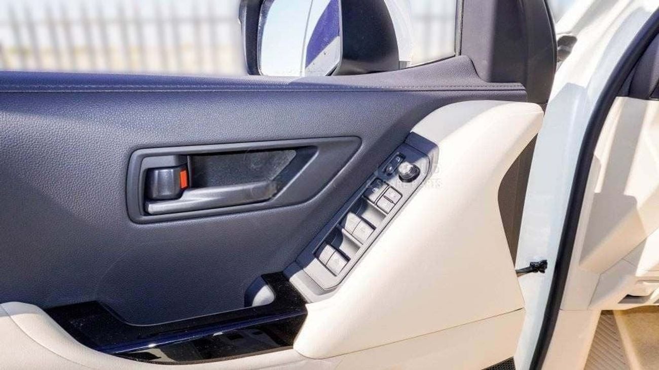 Toyota Land Cruiser 2025 Toyota Land Cruiser 3.3L EXR Twin Turbo Diesel AT (White)