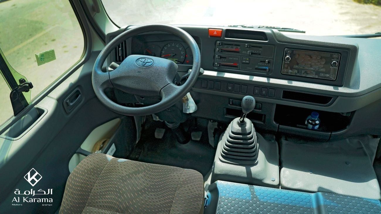 تويوتا كوستر 2.7L | 23 Seater DLX | Automatic Door | Manual