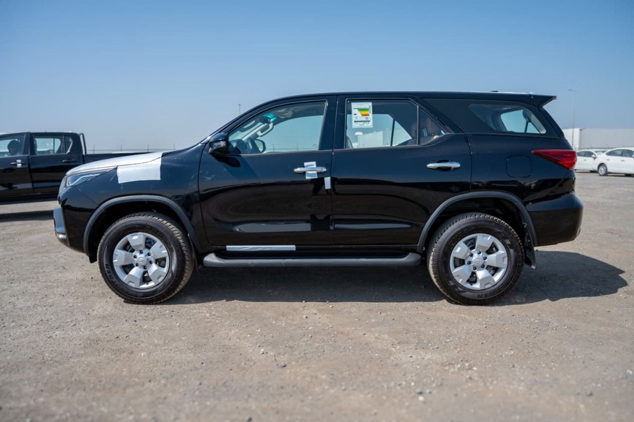 تويوتا فورتونر 2.7L Petrol | 4 Cylinder | Automatic