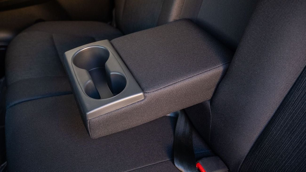 تويوتا هيلوكس TOYOTA HILUX 2.7 MT HIGH -2026YM