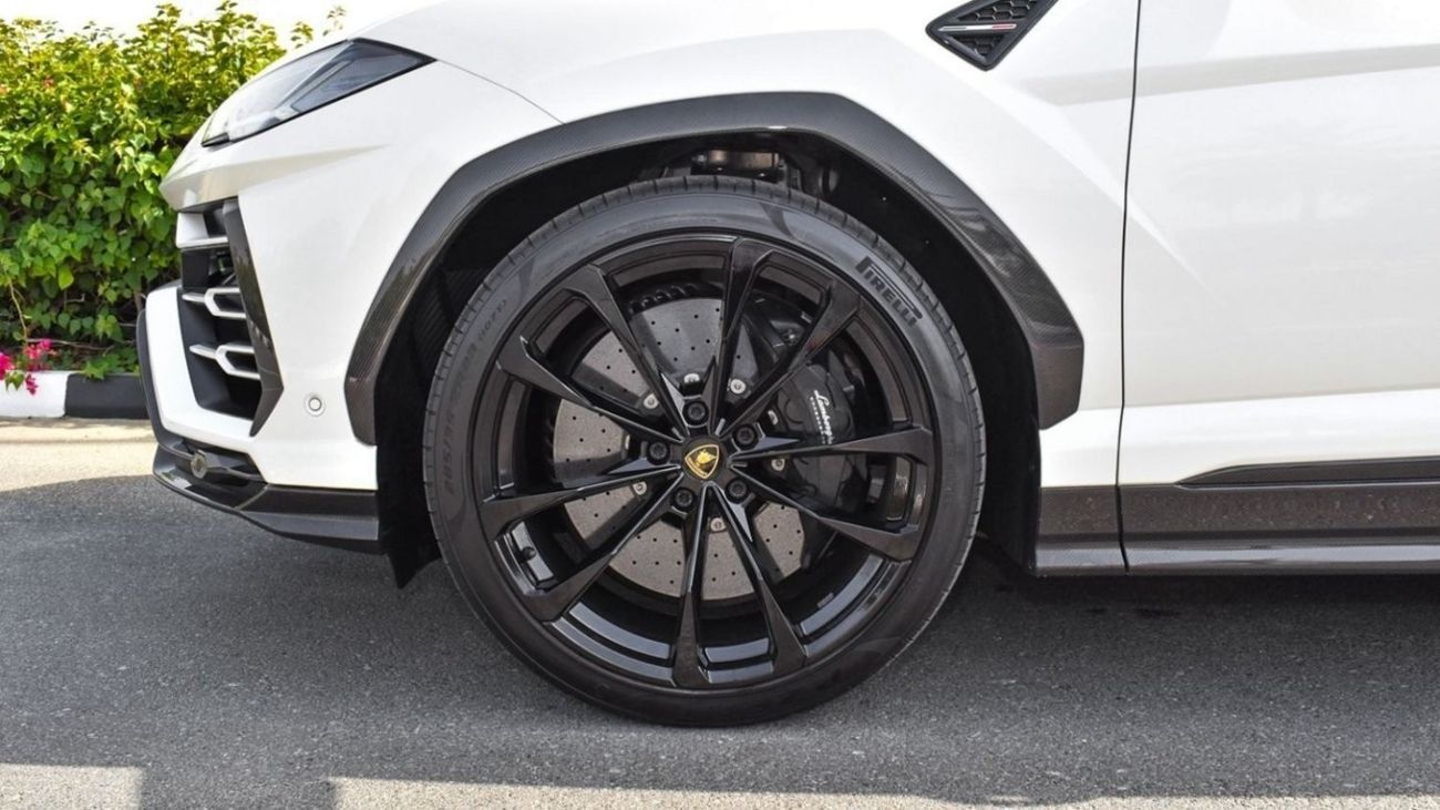 لامبورغيني اوروس 4.0T