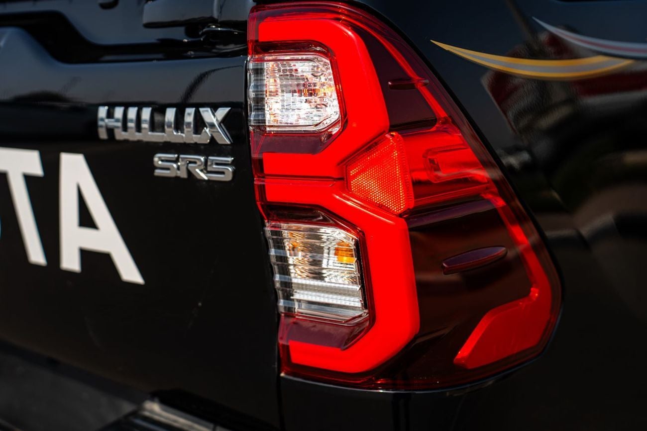 تويوتا هيلوكس Toyota Hilux  2.7ltr  -M -T  Double Cabin 4x4 Full Option  2026 Pickup