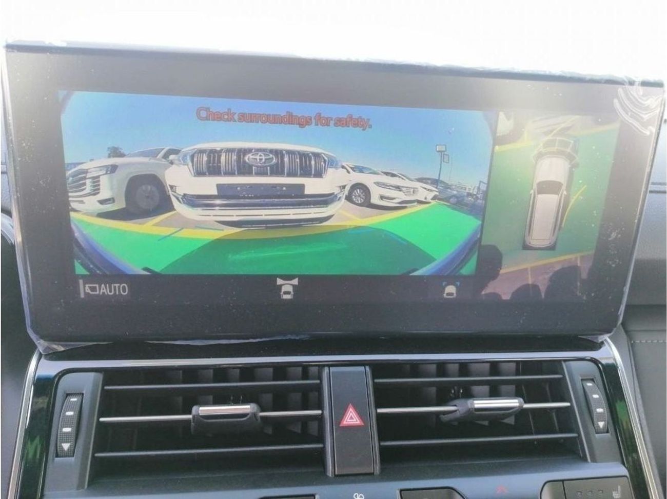 تويوتا لاند كروزر GR - FULL OPTION - PETROL