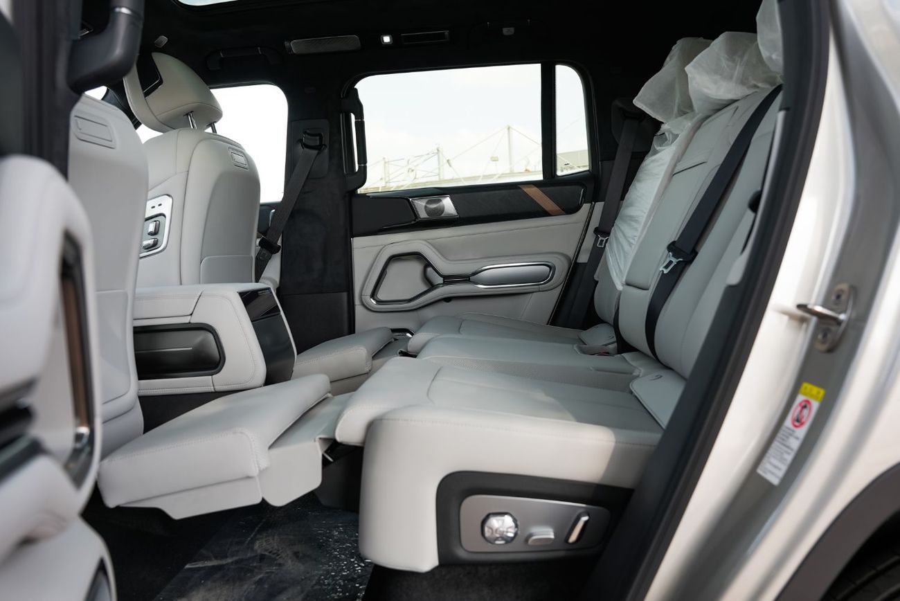 بي واي دي ليوبارد 8 2025 Leopard 8  NEW Flagship 5-seates AWD Gold in White 0Km