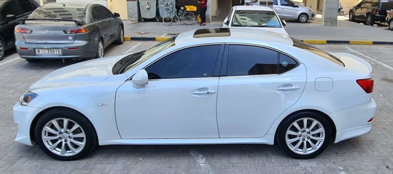 Lexus IS300 LEXUS IS300 GCC FULL OPTION  2008