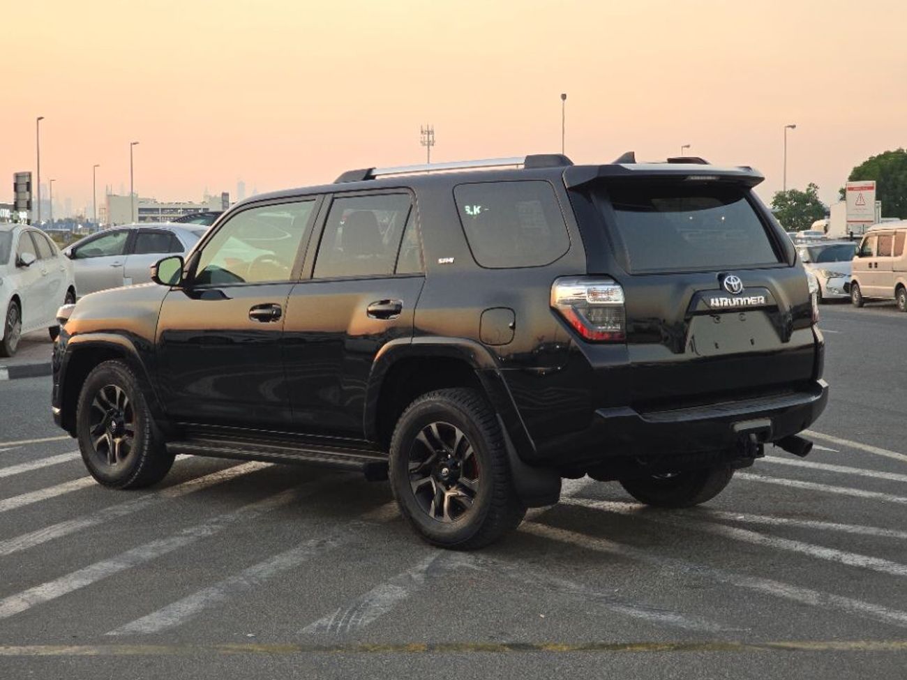 تويوتا Runner4 2022 Model 4x4 , Push button and leather seats