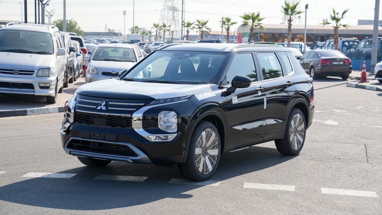 ميتسوبيشي آوتلاندر HIGHLINE ميتسوبيشي أوتلاندر 2026 – الفئة المتوسطة (G12) 2.5 لتر | SUV بسبعة مقاعد | مواصفات الخليج |