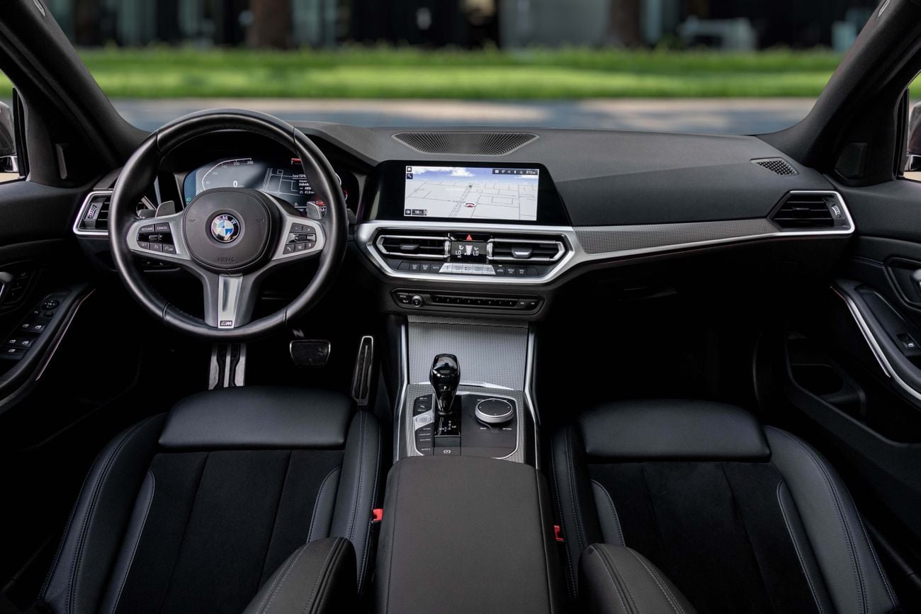 بي أم دبليو 330i M SPORT
