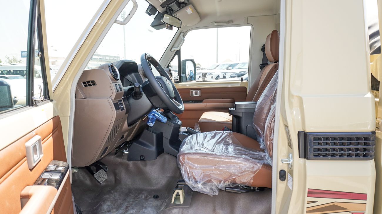 Toyota Land Cruiser Pick Up 4.0L V6 Single Cabin Auto transmission