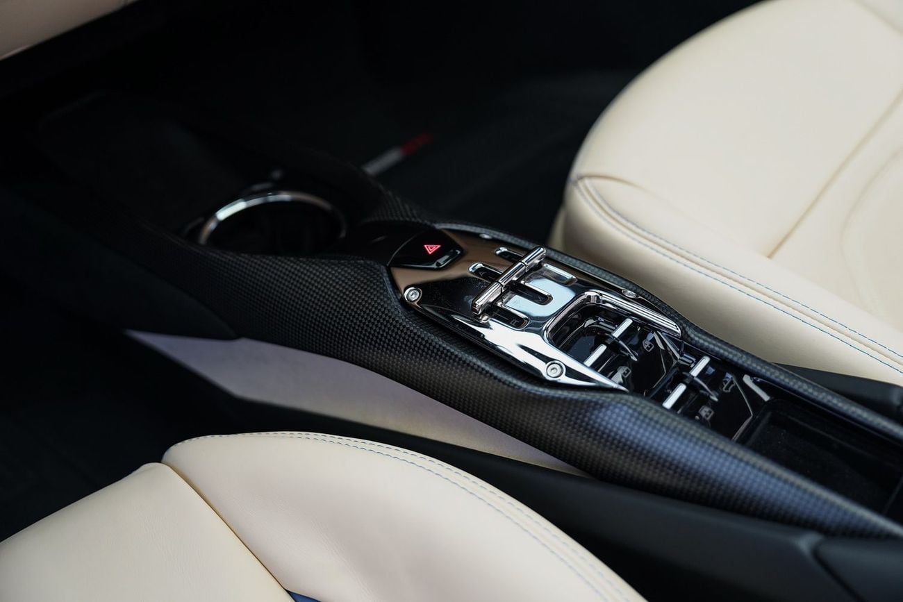 فيراري 296 GTB GTS