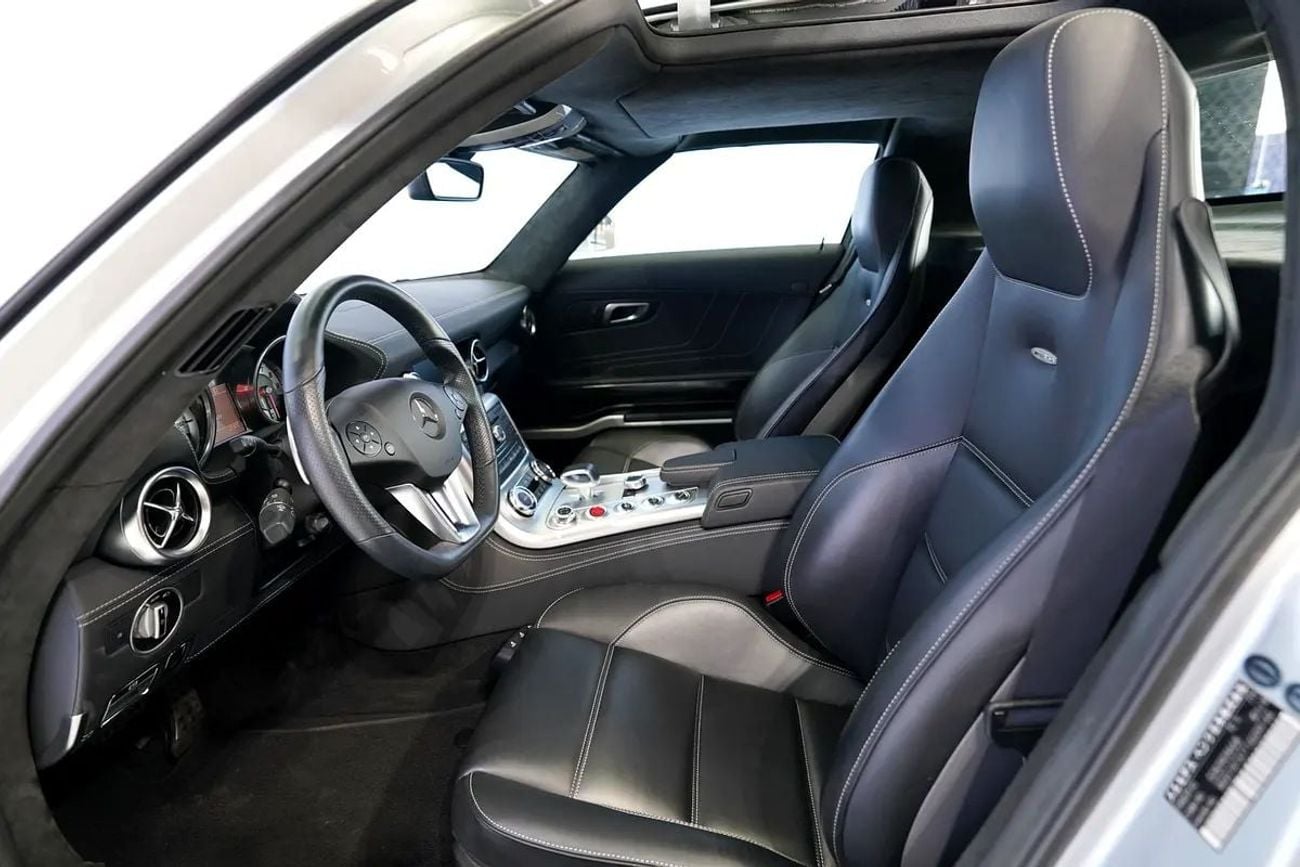 Mercedes Benz SLS AMG STD 6.2L