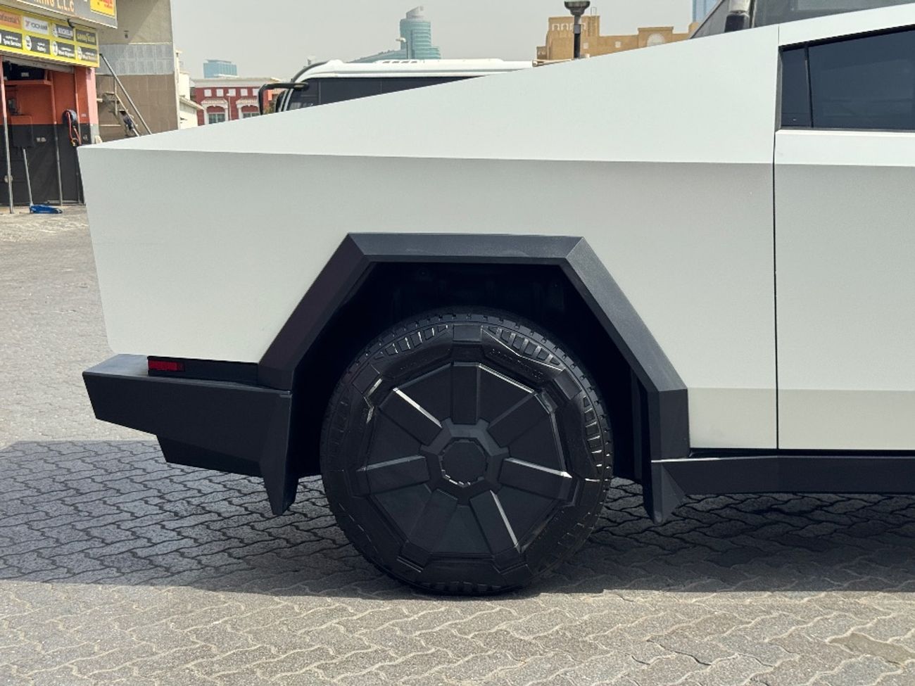 Tesla Cybertruck Cyberbeast