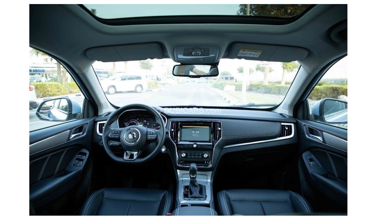 MG RX5 2023 MG RX5 2.0 AWD LUXURY - Silver inside Black // 3 Years Warranty Or 100,000 KM , 1 Year Service 