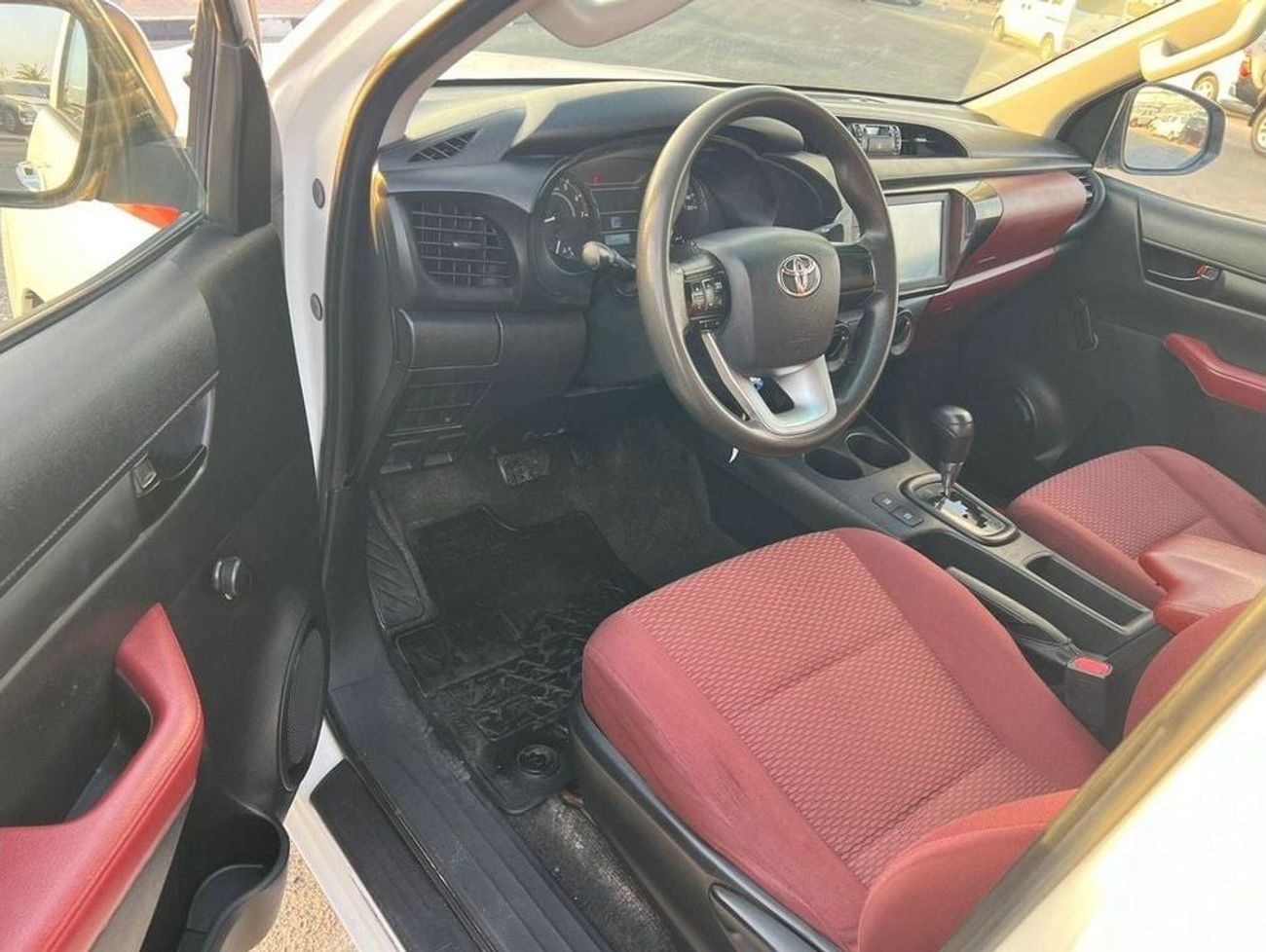 Toyota Hilux 2021 TOYOTA HILUX 2.7L - 4X4 - 4Wheel Drive - Accident Free - Clean Car - with Good Condition