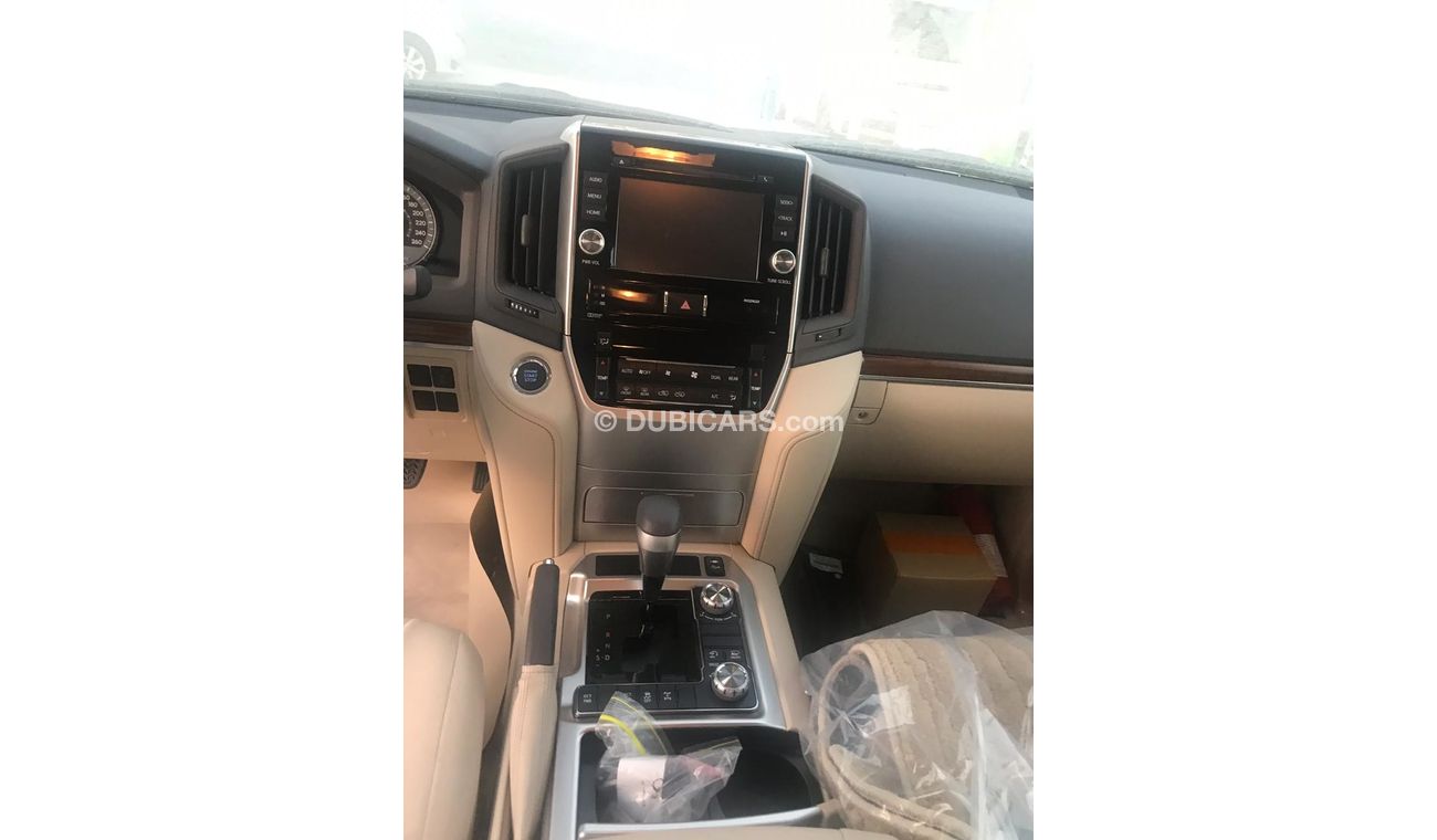 Toyota Land Cruiser V8 DIESEL