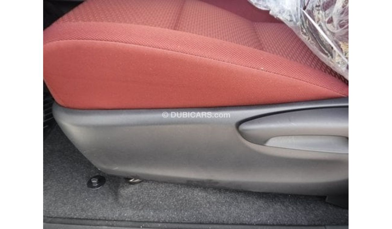 Toyota Hilux 2.7 L , 4x2 ,manual