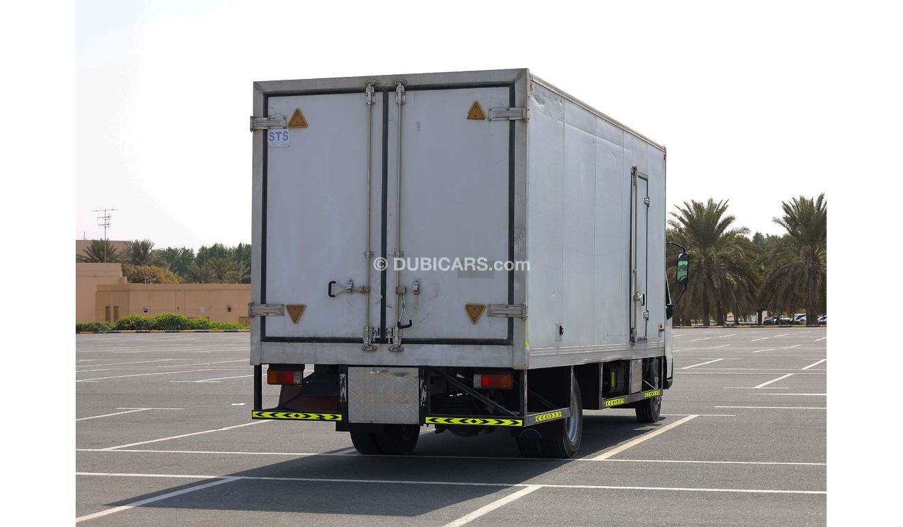 Hino 300 916 with Reefer Box M/T Diesel | GCC Specs | Like New Condition