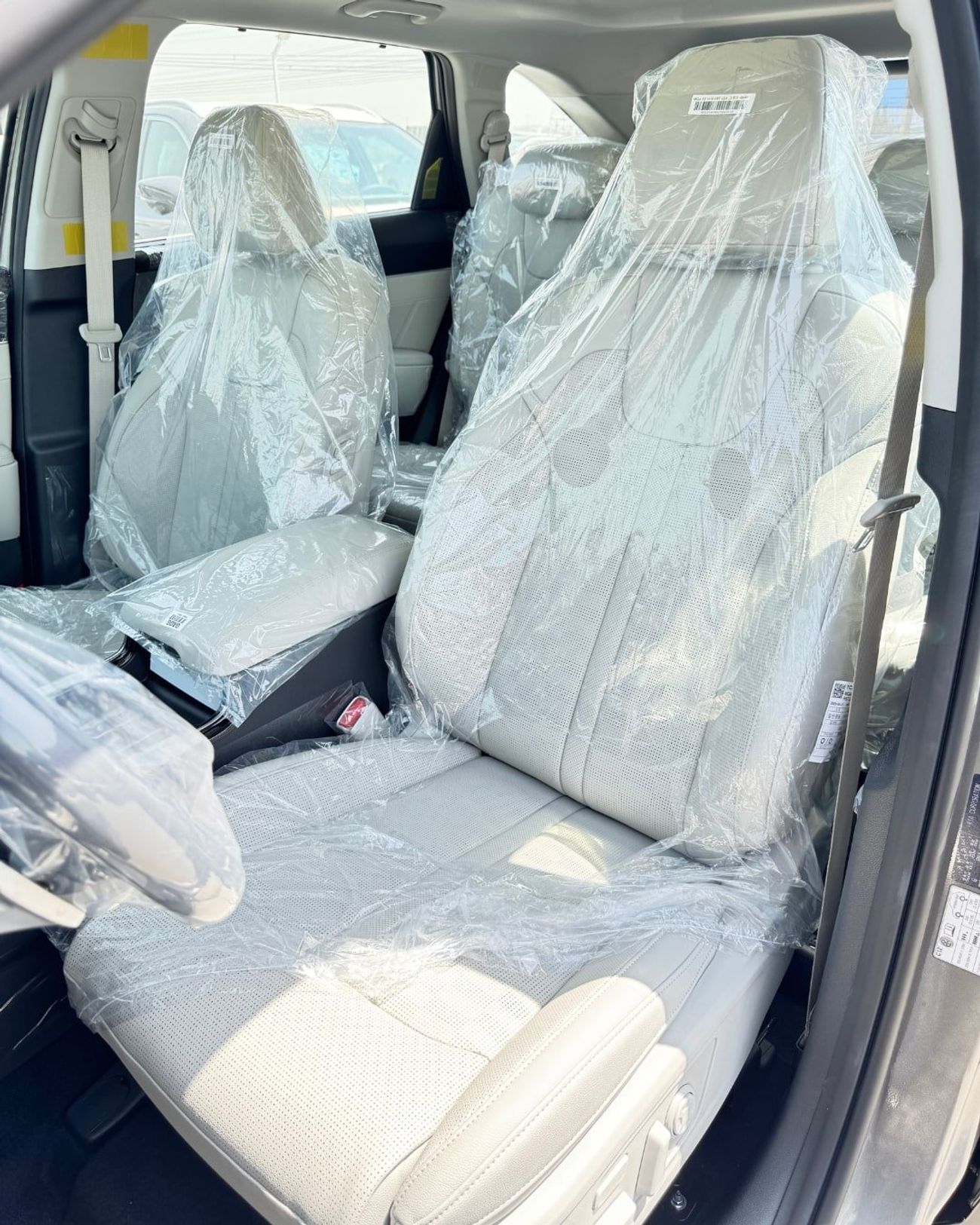 كيا سورينتو KIA SORENTO 1.6L (HYBRID) - BROWN 2025 MODEL -MID OPTION